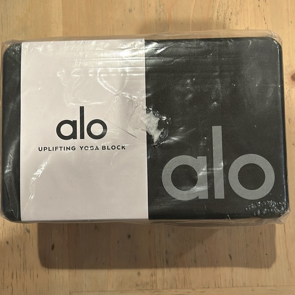 alo yoga block - Picture 2 of 4